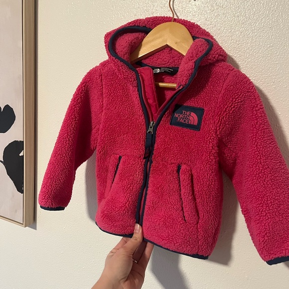 The North Face Vibrant Pink Fleece Hoodie 2T - Picture 3 of 6